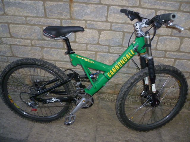 cannondale super v 400 mountain bike