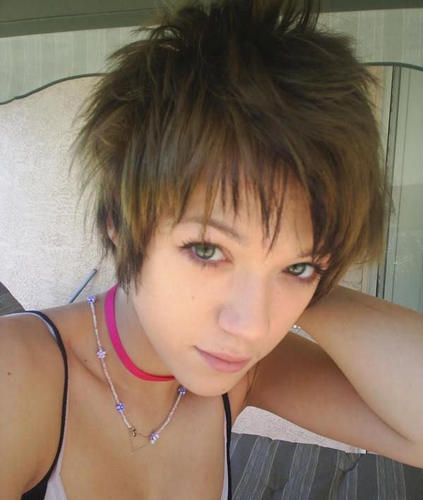 Short emo hairstyles for girls