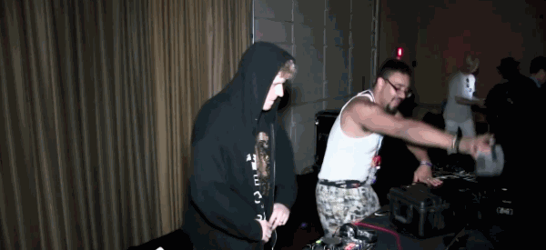 iVMpz6FHxF3e6.gif
