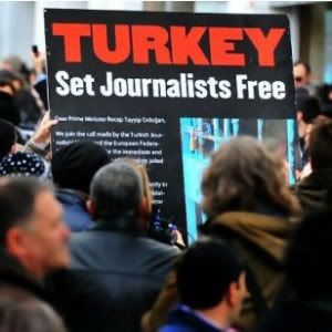 turkey-journalists-300x300.jpg