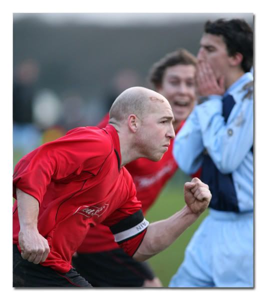 IMAGE: http://i126.photobucket.com/albums/p111/peteunicom/AFC%20Bohemia/UNi_PT_AFCvsMiners12.jpg