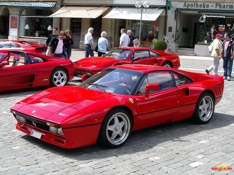 Ferrari-308-GTB-QV_look-GTO.jpg