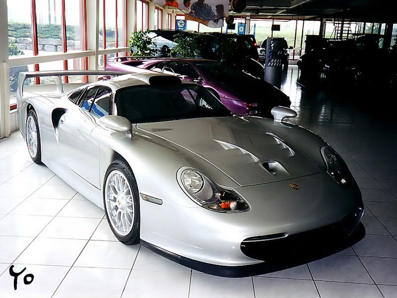 Porsche-911-GT1-argent_1.jpg