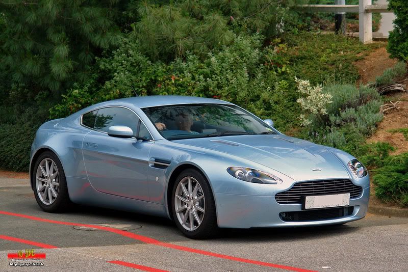 03_AMV8-Vantage.jpg