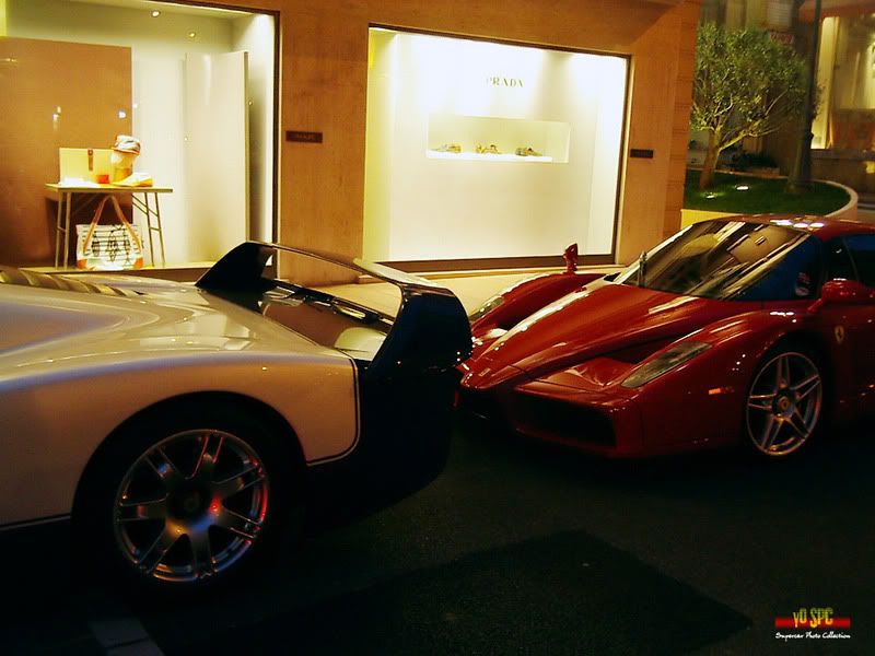 19_Ferrari-Enzo.jpg