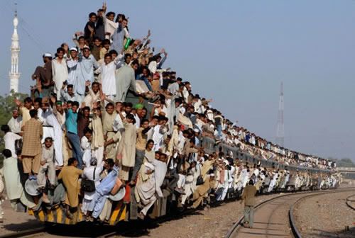 crowded-train.jpg