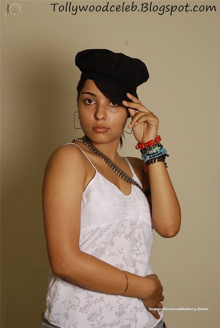 Anshu Armpit Show