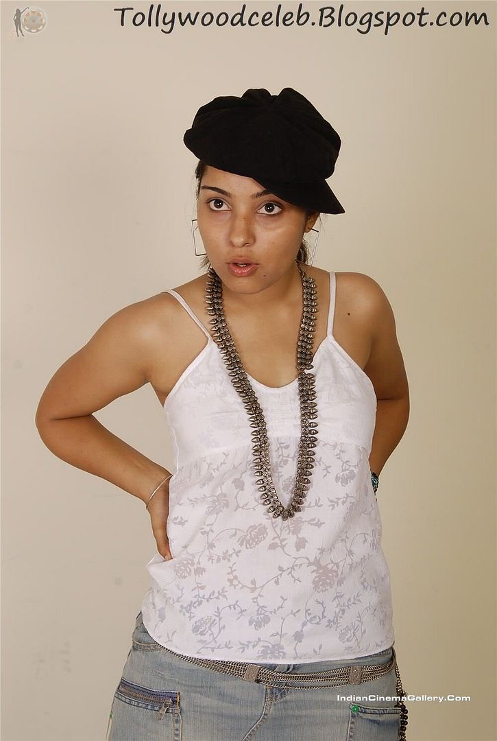 Anshu Armpit Show