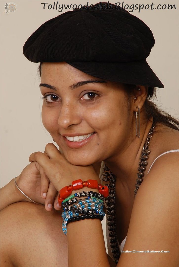 Anshu Armpit Show