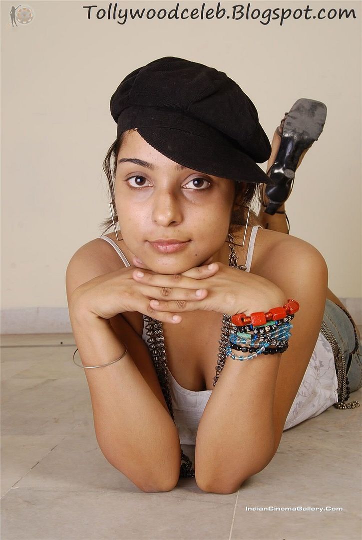 Anshu Armpit Show
